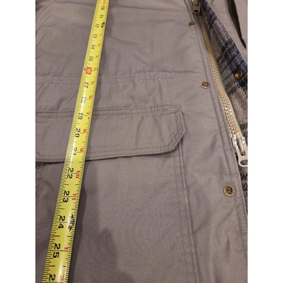 VTG Woolrich Woman Barn Chore Coat Wool Lined Plaid Sz L Parka USA MADE - Picture 15 of 16